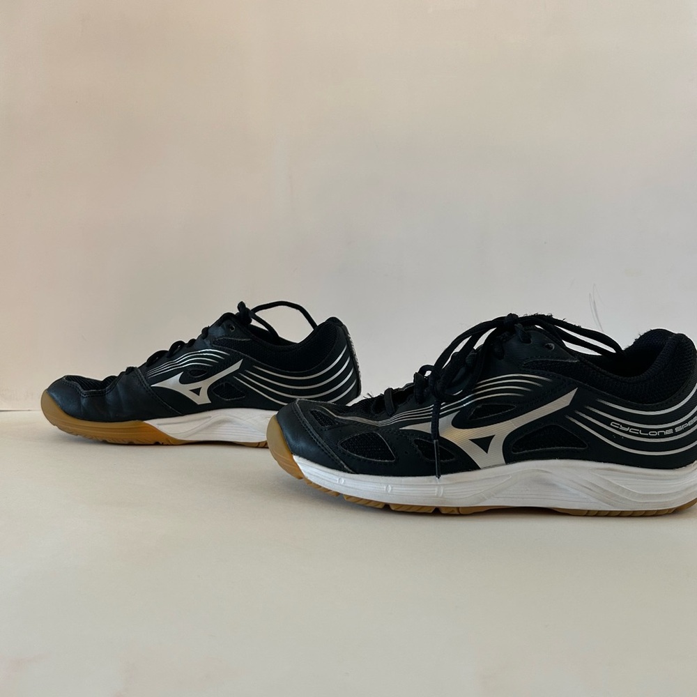 Mizuno Women’s Indoor Volleyball shoes